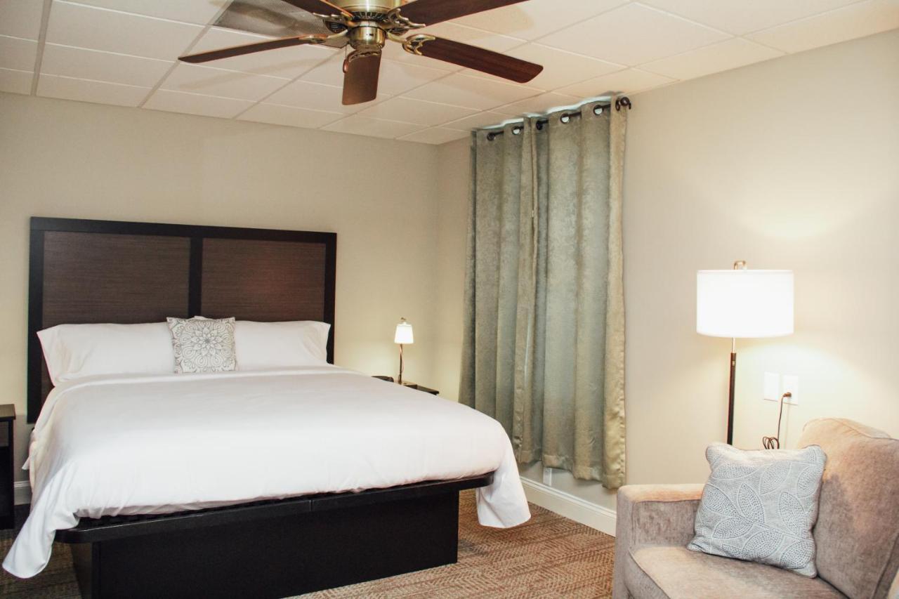 Country Squire Inn And Suites New Holland Ngoại thất bức ảnh