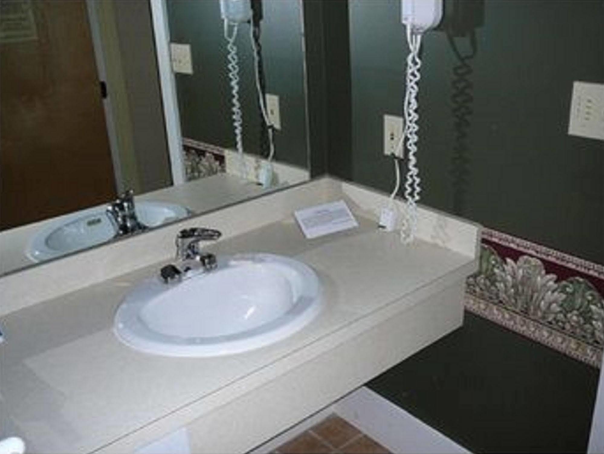 Country Squire Inn And Suites New Holland Ngoại thất bức ảnh